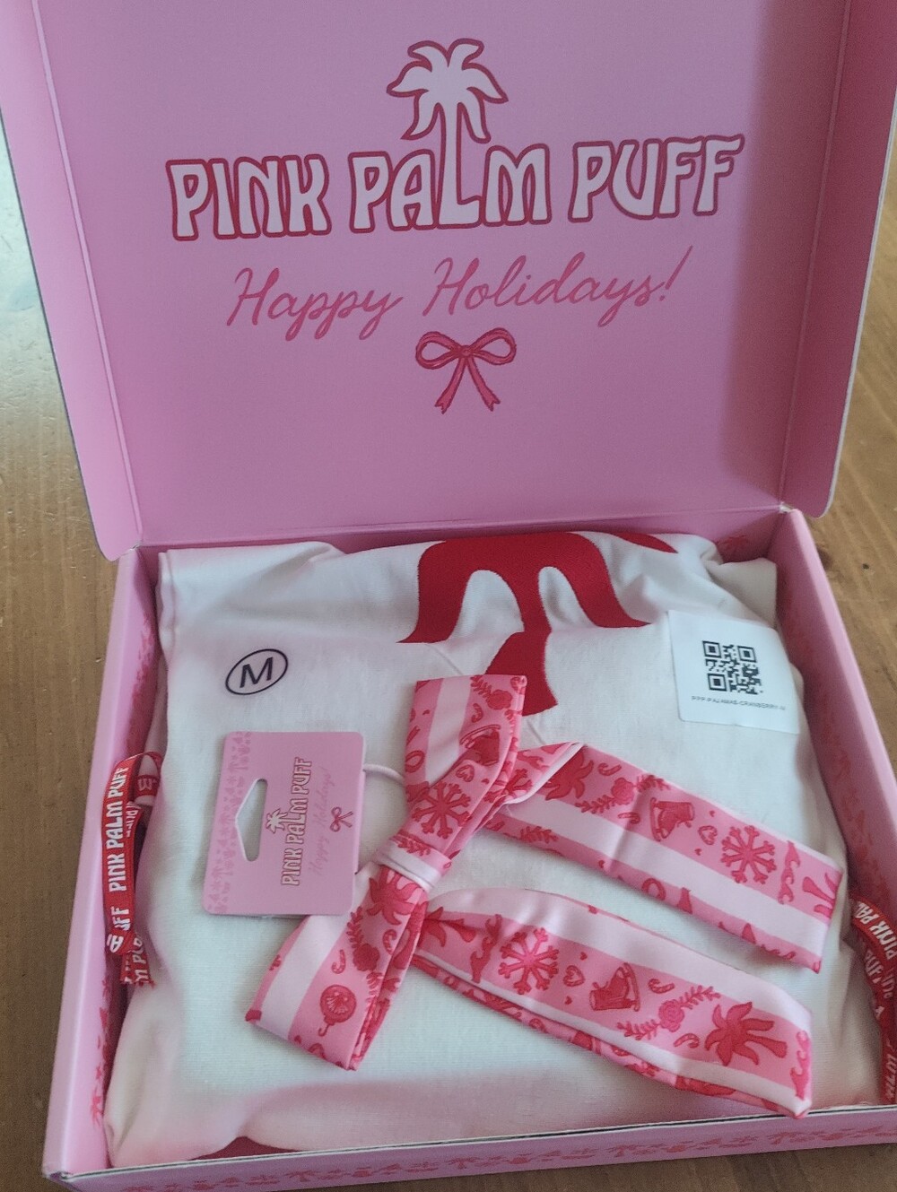 Pink Palm Puff Embroidered Pajama Shorts Set, Women’s Size Medium New In Box
